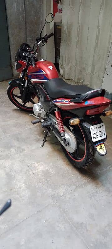 Honda CB 125f 13