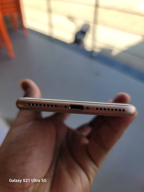 Iphone 8 plus 10/10 condition 2