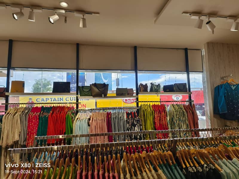 300sqft shop for sale in fortress sqaure mall 4