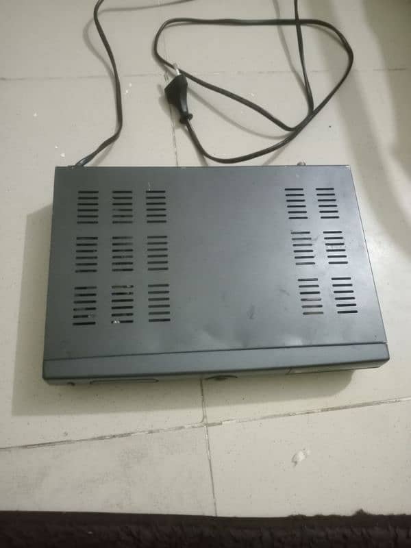 Digital Satellite Receiver. made in Korea 1