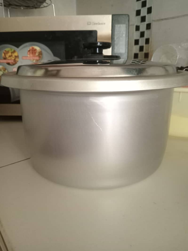 SHARP RICE COOKER 4