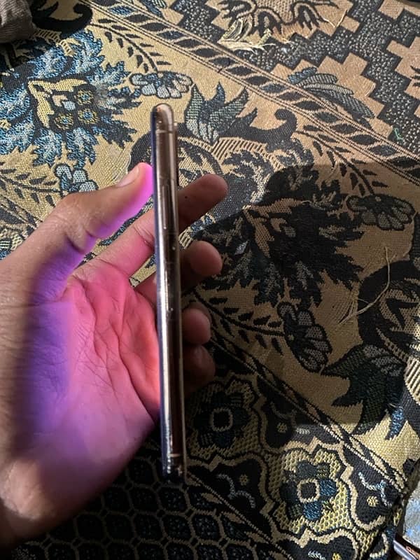 iphone xs 64 GB s-com sim working last years 0