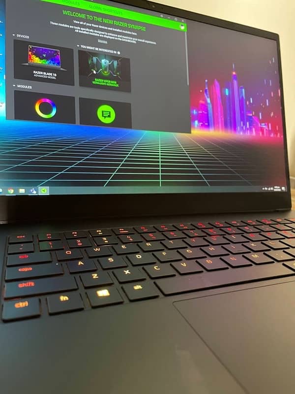 Razer Blade i7-8th gen (rtx 2070) 1