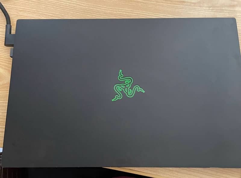 Razer Blade i7-8th gen (rtx 2070) 3