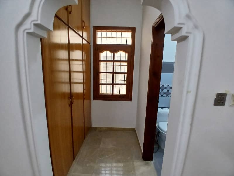 240 SQUARE YARDS RENOVATED 1ST FLOOR WITH ROOF SILENT COMMERCIAL FOR RENT IN JAUHAR 6