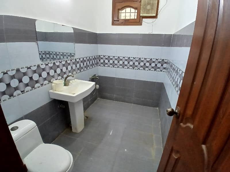 240 SQUARE YARDS RENOVATED 1ST FLOOR WITH ROOF SILENT COMMERCIAL FOR RENT IN JAUHAR 7