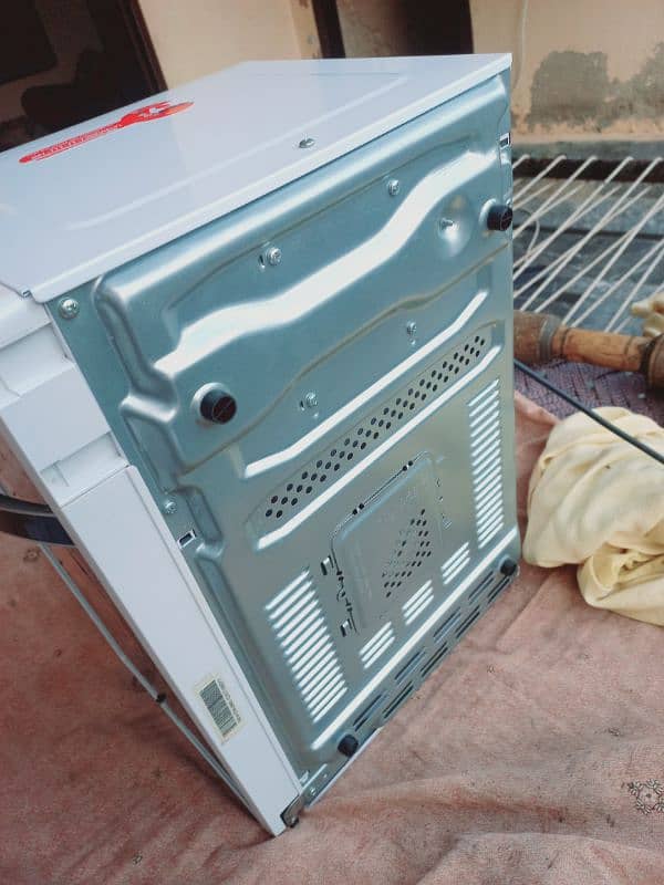 dowlance Microwave oven Condition is new 6