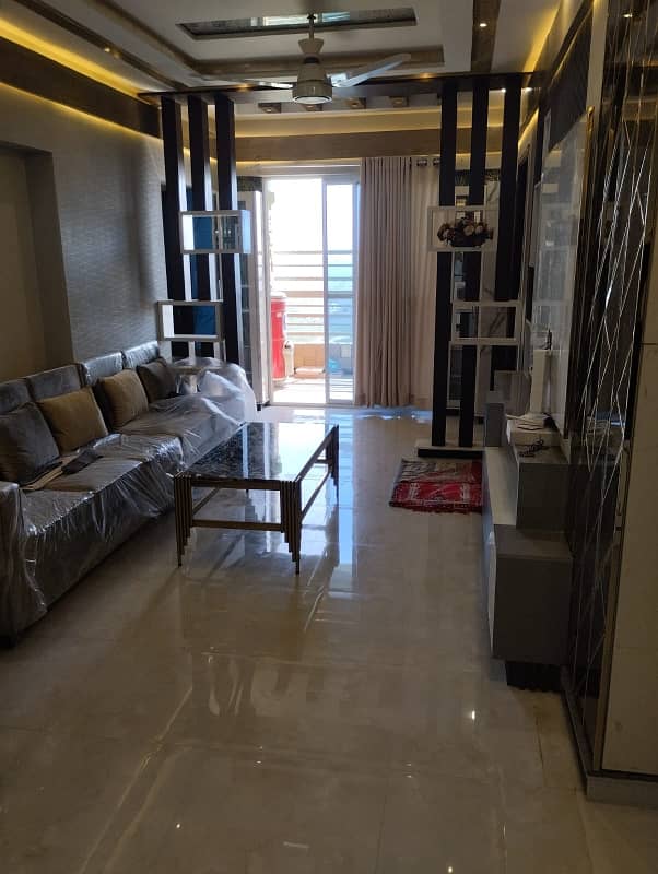 3 BED DRAWING DINNING WEST OPEN JUST LIKE BRAND NEW APARTMENT FOR RENT IN JAUHAR 10