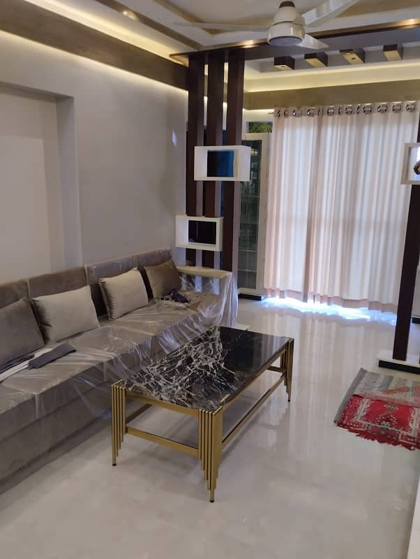 3 BED DRAWING DINNING WEST OPEN JUST LIKE BRAND NEW APARTMENT FOR RENT IN JAUHAR 14