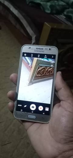 samsung j5 mobile urgent sale geniun condition