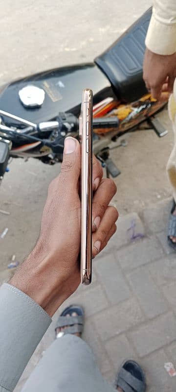 i phone Xs Max PTA Approved 256 GB 1