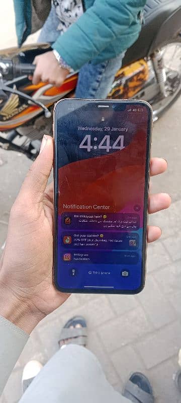 i phone Xs Max PTA Approved 256 GB 3