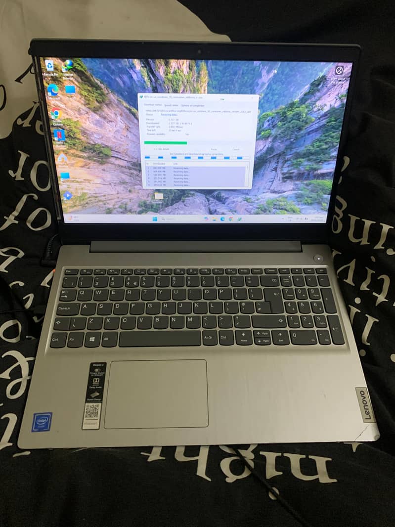 Lenovo laptop metallic body. Not used, just got this for it's body. 0