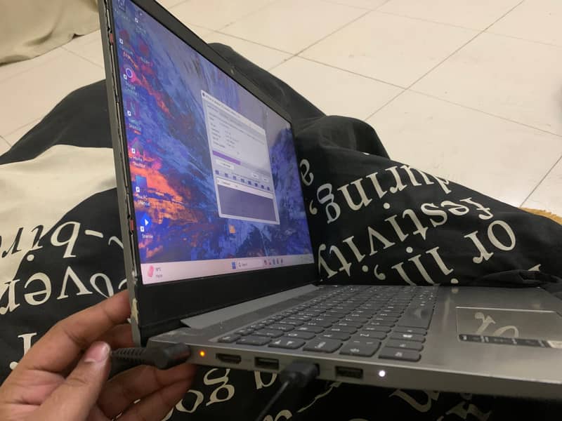 Lenovo laptop metallic body. Not used, just got this for it's body. 2