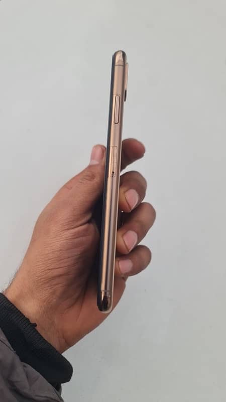 iphone xsmax 256 jb pta aprove 10by10 condition 3