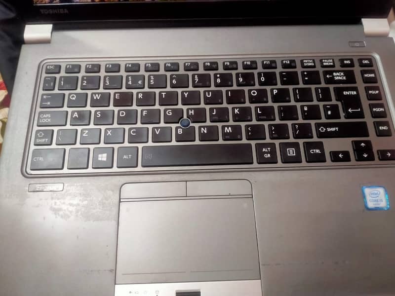 Urgent Sale Toshiba tecra z40c 3