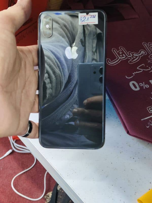 IPHONE XS MAX VERY CLEAN CONDITION 82 PERCENT 11