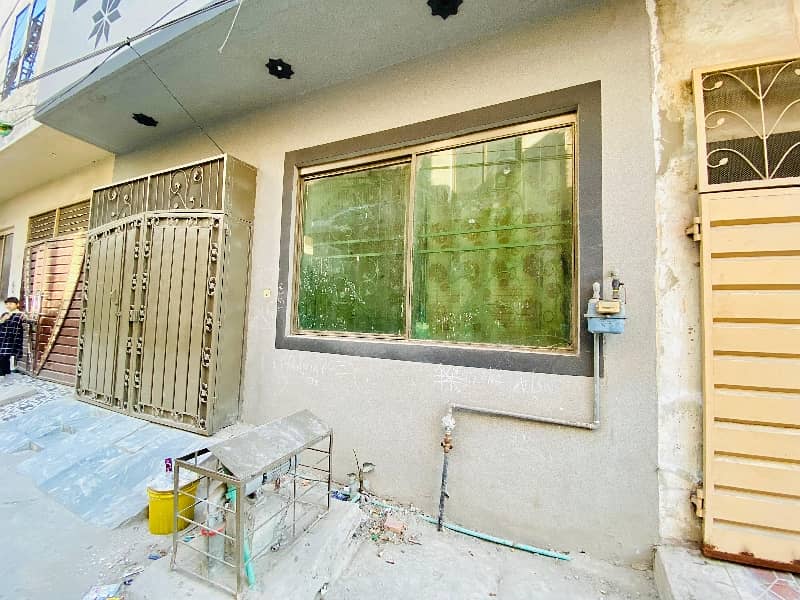 Tripple Storey 1013 Square Feet House For sale In Marghzar Officers Colony Marghzar Officers Colony 4