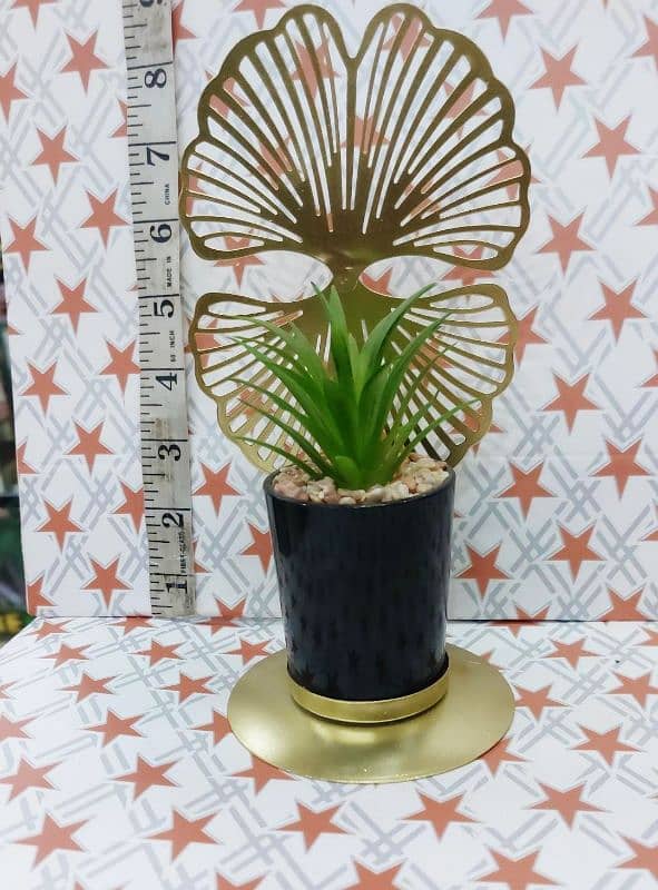 Fancy golden metal flower pot 4