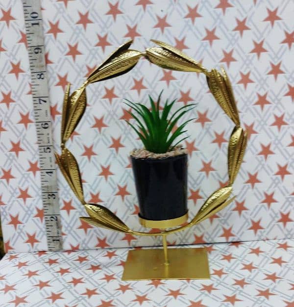 Fancy golden metal flower pot 9