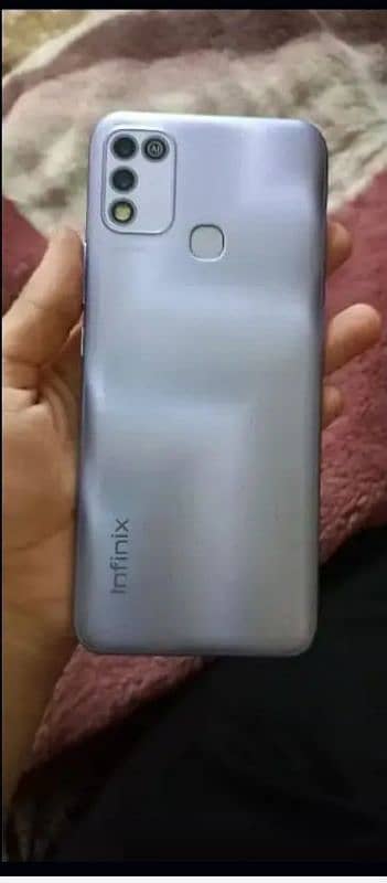 Infinix hot 10 play 4 64 full box 6000 mAh battery urgent sell 1