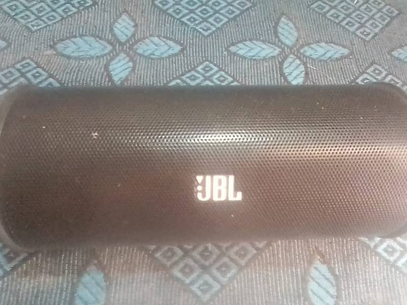 JBL Flip 2 (Portable Waterproof Wireless Bluetooth Speaker) 0