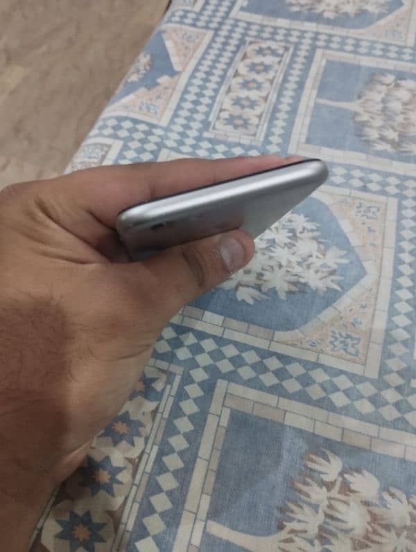 Iphone 6 (16gb) 6