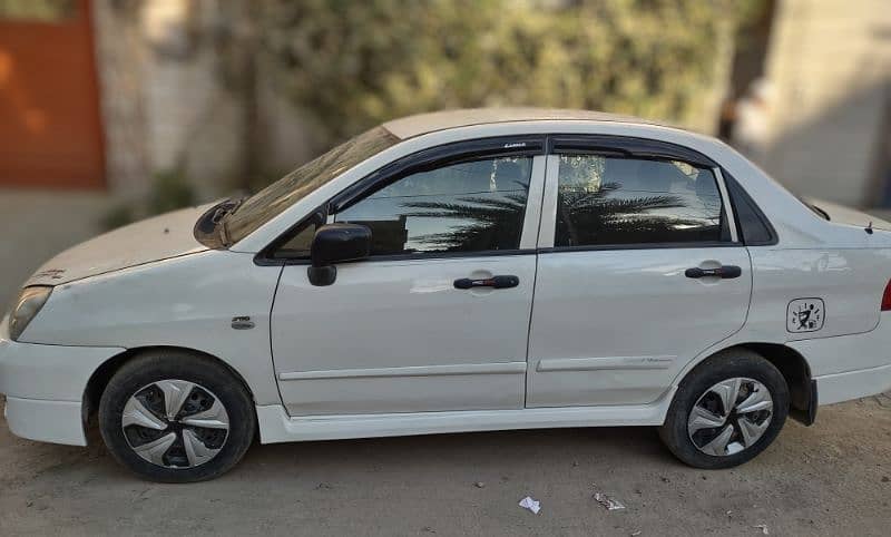 Suzuki Liana 2006 excellent condition 9