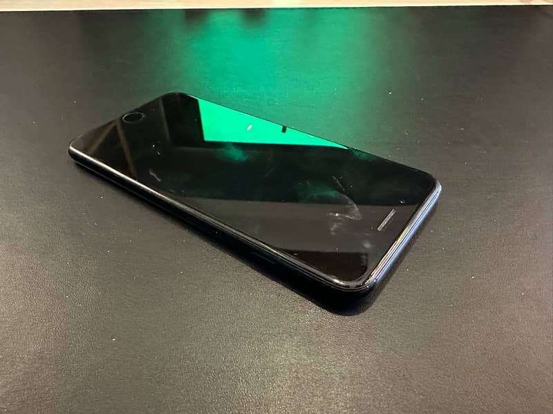 Iphone 7 plus jet black 4