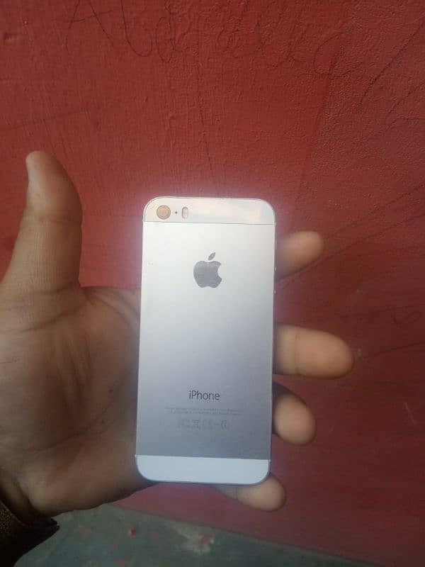 I phone 5s PTA Approved  usd contact 03084651226 4