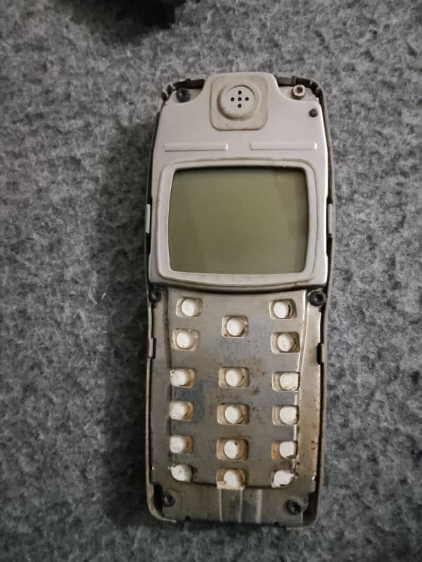 NOKIA 1100 2