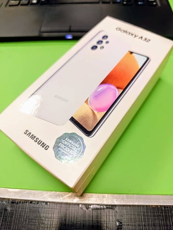 Samsung A32 with original box packaging charger and screen protector 3