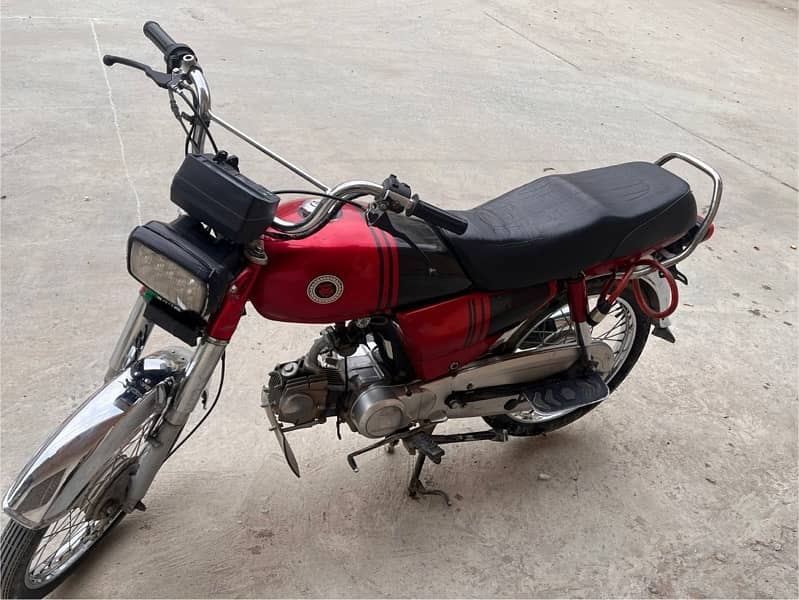 Honda CD-70 2015 0