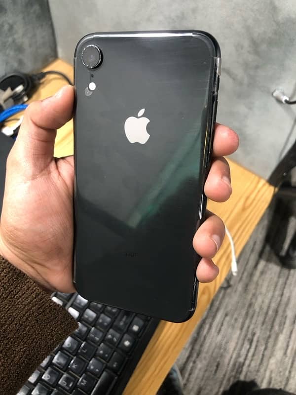 i phone XR / 64 GB 1