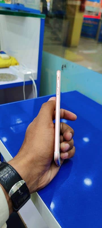 iphone 7plus pink model jv Nonpta 10/10 condition 9