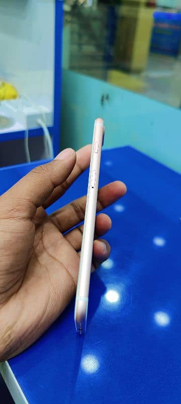 iphone 7plus pink model jv Nonpta 10/10 condition 10