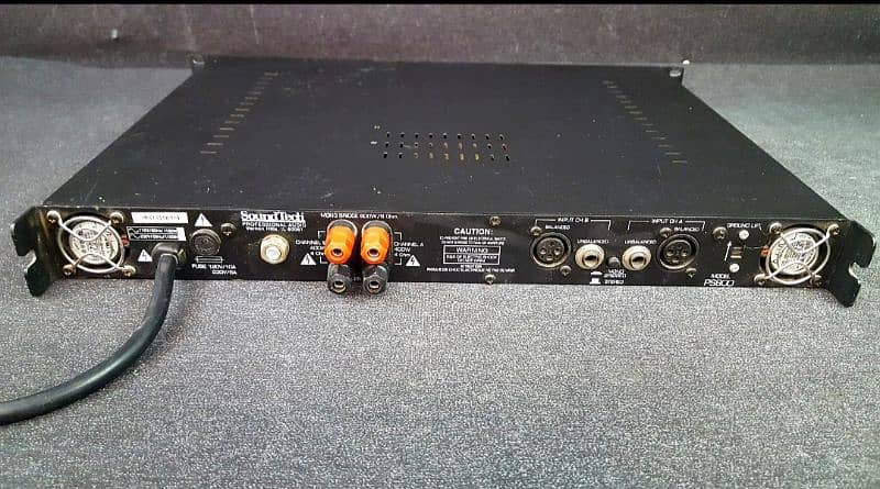 soundtech power ampilifier 2