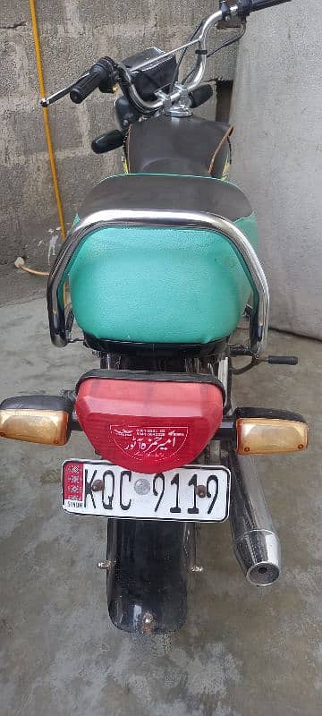 assalam alkuam I'm selling honda cd 70 ok bike hai 5