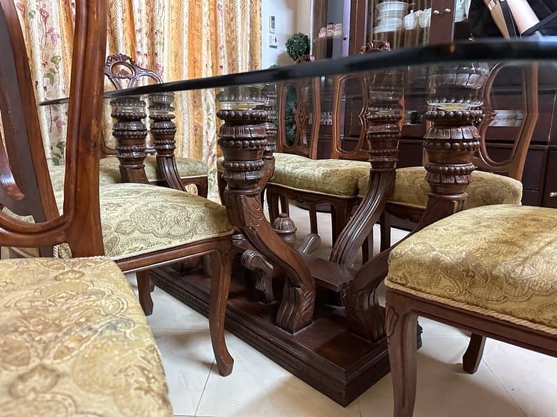 chinioti dining table for sale  condition 10/10 2