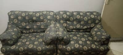 7 sitter sofa set in 8/10 good condition