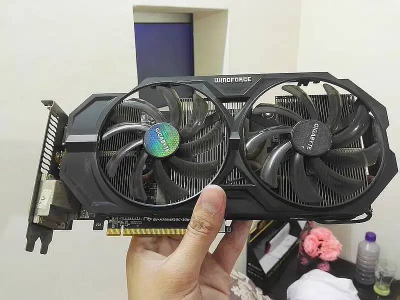 Nvidia GTX 760 2GB Gigabyte 256Bits DDR5 4GB Virtual Memory 4