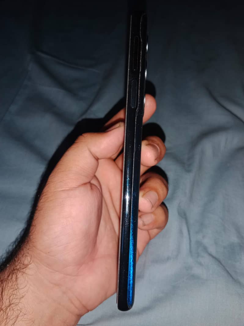 moto edge 30 pro with 7 back cover   12/256 with dual sim approved 2