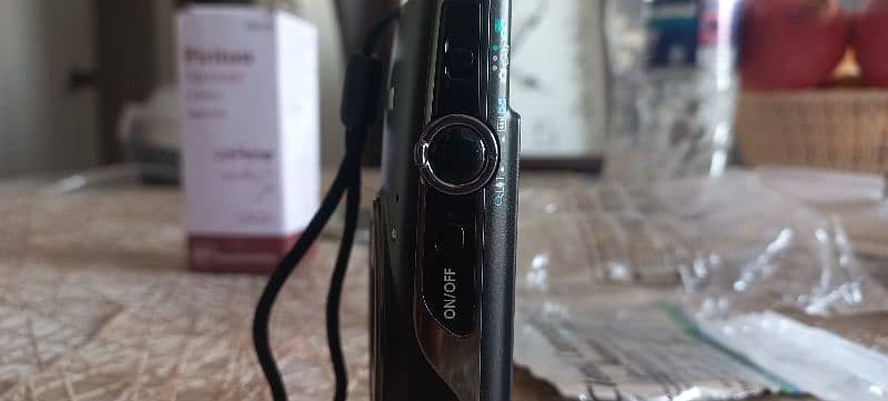 Canon PowerShot Elph 360 HS 1