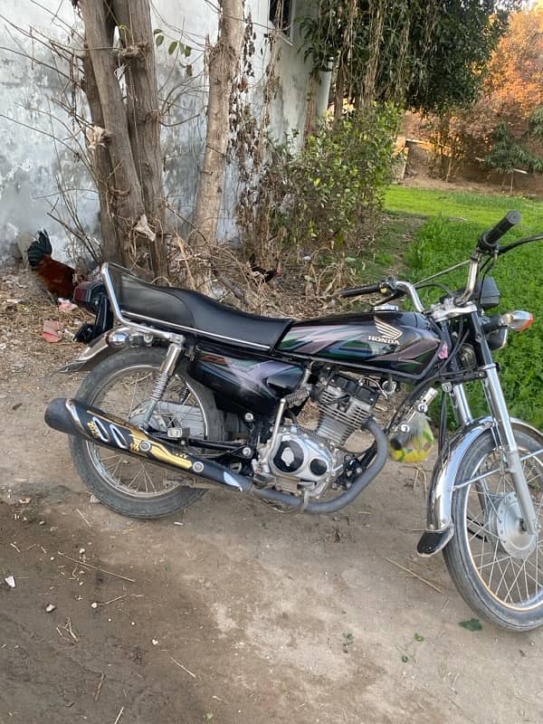 Honda 125 New condition 4