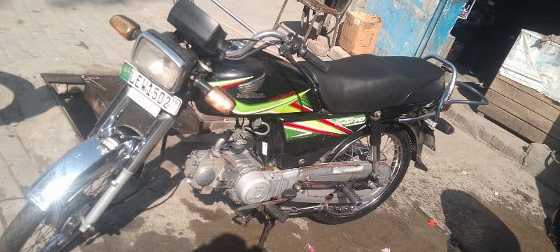 Honda CD 70 cc black 2