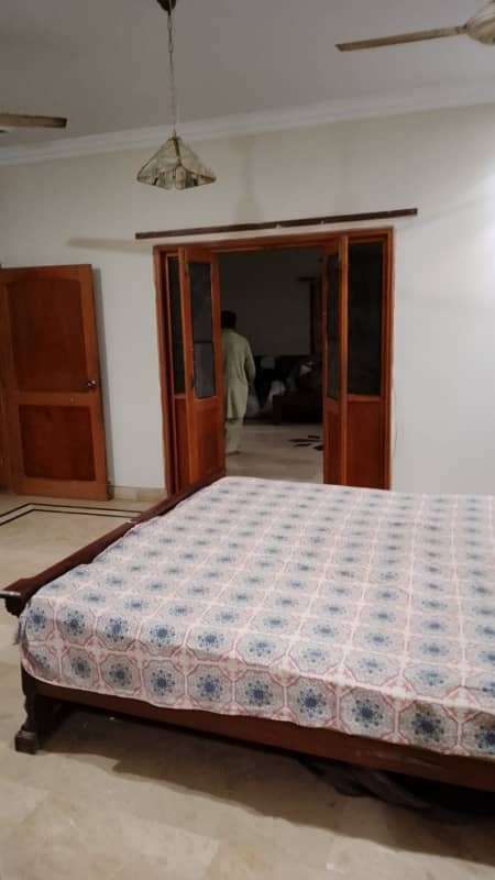 Spacious Furnished Rooms for Rent in DHA Phase 6 Bungalow (1000 Sq Yards) 2