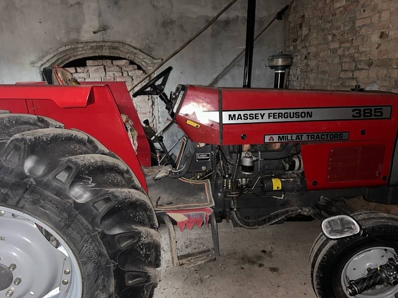 Massey Ferguson 385 1