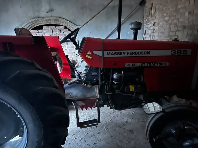 Massey Ferguson 385 10