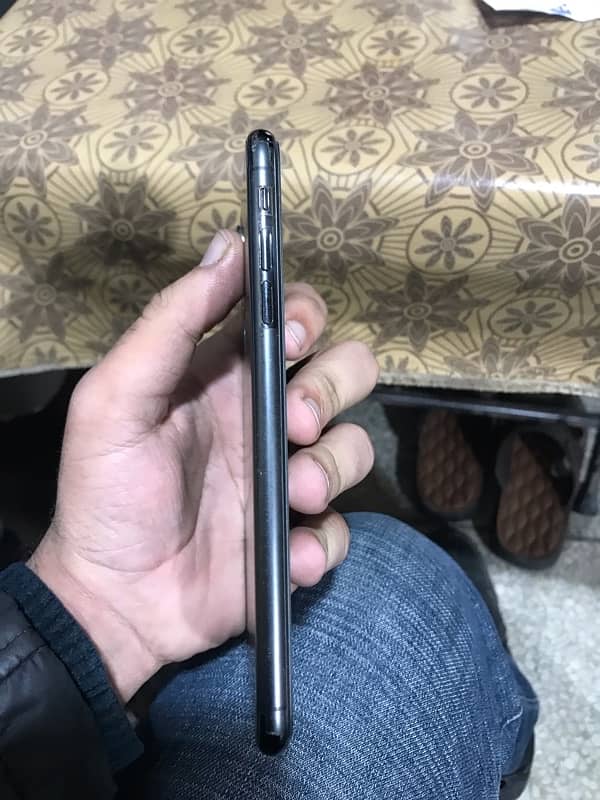 I phone xs max pta approved 256 gb health 76 3