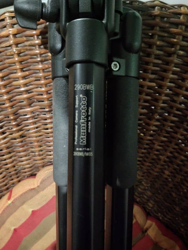 manfrotto tripod 2